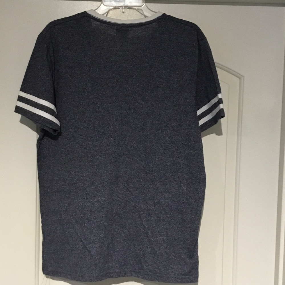 Abercrombie & Fitch Heathered Blue V-Neck Tee - Picture 5 of 5